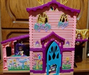 Domek dla lalek Enchantimals Jelonków stan bdb