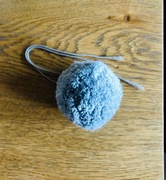 Pompon Akrylowy Szary