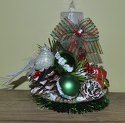 Stroik na stół ręcznie wykonany na  plasterku drewna ptaszek