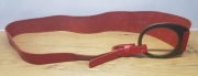 Makalu Pasek Czerwony z Szeroką Metalową Klamrą