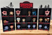 Półka/ekspozytor na figurki Stranger Things-Kinder Joy + GRATIS!