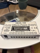 Tomanek ISO-10 - zasilacz do efektów, 10 separowanych wyjść, kabelki