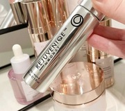 Olejek REJUVENIQE Monat płynne złoto skóra włosy 