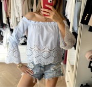 Stradivarius bluzka z ażurowym haftem ażurowa koszula błękitna Zara hafty