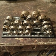 Organizer pod narzynki metryczne w kolorze czarnym (PLA) - DRUK3D