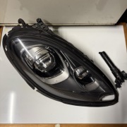 LAMPA PRAWA PRZÓD PORSCHE MACAN 95B 14-18 PDLS SKRĘTNY Z DOŚW DYNAMIC USA