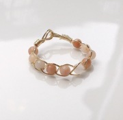 Awenturyn Różowy Pleciony Pierścionek 