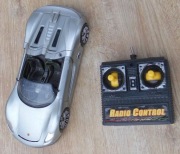 Porsche Carrera GT zdalnie sterowany na pilota