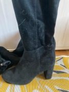 Wysokie materiałowe kozaki Venezia 39