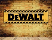 Baner plandeka Dewalt 150x60cm zaoczkowany