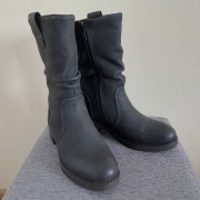 Botki zimowe. Clara Barson