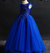 Śliczna granatowa sukieneczka dla dziewczynki nowa rozmiar 140