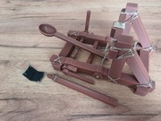 Model do składania onager (katapulta) 22x14x16cm - zabawka historyczna
