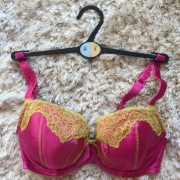 28E 60E stanik M&S ~Soczysta bardotka fuksja!!
