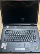 Zabytkowy laptop gamingowy Acer Ferrari 5000 