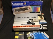 Commodores c64 z stacją dysków