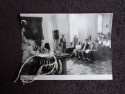 PRESS FOTO: MAŁGORZATA NIEZABITOWSKA PODCZAS KONFERENCJI PRASOWEJ 1989