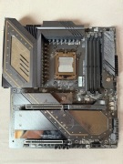 ASRock X870E Taichi