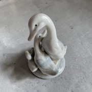 Gęś młode figurka w stylu Nao lladro,