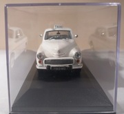 WARSZAWA 203 TAXI 1:43 w gablotce