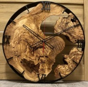 Zegar z drewna oliwnego w stalowej obreczy 50 cm
