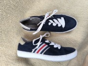 Granatowe wiązane zamszowe półbuty tenisówki Jenny 6