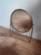 Stojące złote lustro 