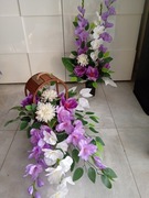 kompozycja nagrobna z bukietem  - komplet fioletowy, magnolie mieczyki