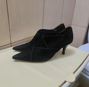 Damskie obuwie 35 buty niskie Gabor zamszowe kremowe botki z ozdobnym pa