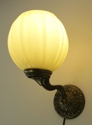 Komplet trzech mosiężnych kinkietów (para kinkietów plus jeden).