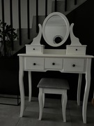 Toaletka biała z taboretem