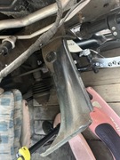 Mocowanie wspornika błotnika prawy przód skoda octavia III LF7Y 5E0821142