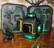 Laser krzyżowy 16 linii,niwelator,poziomica w jednym.kpl. pilot,etui, aku.