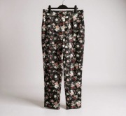 Spodnie w kwiaty Pebble Bay, rozmiar 40 (UK 12), lekki materiał