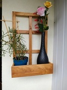 Kwietnik wiszący drewniany, półka wisząca okno