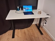 Biurko regulowane IKEA TROTTEN 120x70 – ręczna regulacja wysokości