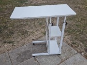 Biurko stolik z kółkami 