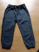 Grubsze spodnie dresowe Bpc 116