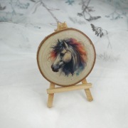 Plaster drewna pod kubek - zawieszka - koń