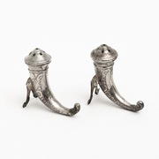 Solniczka i pieprzniczka w ksztalcie rogów, srebro