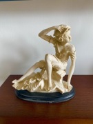 Rzeżba Alabaster sygnowana G.Bozzetto Italia