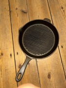 Patelnia żeliwna grillowa 27 cm SKLEPPSHULT