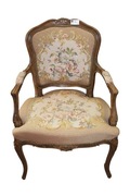 Fotel w stylu Ludwika XV z gobelinową tapicerką