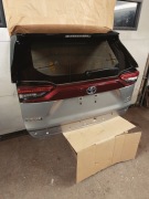 Klapa tył Toyota Rav4 V