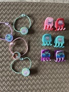 Zestaw spinek i gumek Koci domek Gabi