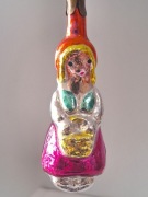 Bombka PRL stara kształtka dziewczynka z koszykiem