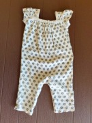 40. Biało czarny kombinezon letni rozmiar 68