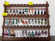 1 PARA KOLCZYKÓW - różne kamienie, perły, masa perłowa, koral, szkło ...