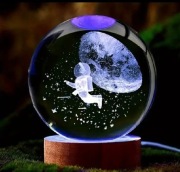 Świecąca kula astronauta 