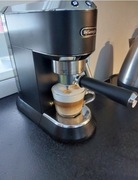 Ekspres kolbowy DeLonghi Dedica Style EC 685.BK – czarny
